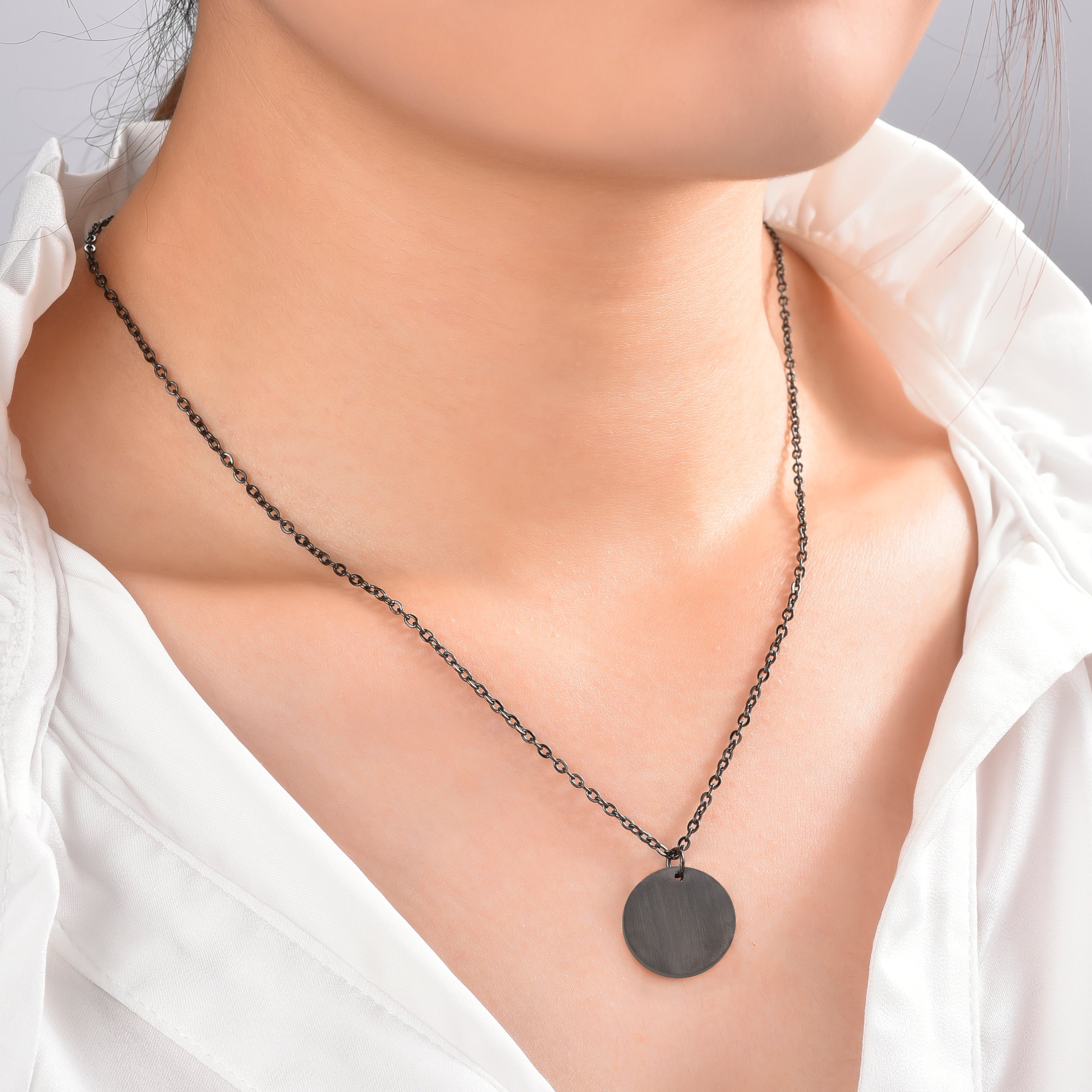 Round Tag Chain Necklace